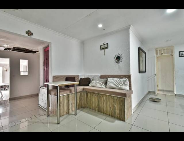 4 BEDROOM HOUSE FOR SALE IN BROMHOF